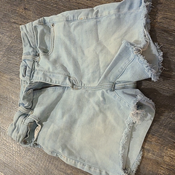 American Eagle shorts - Picture 3 of 5